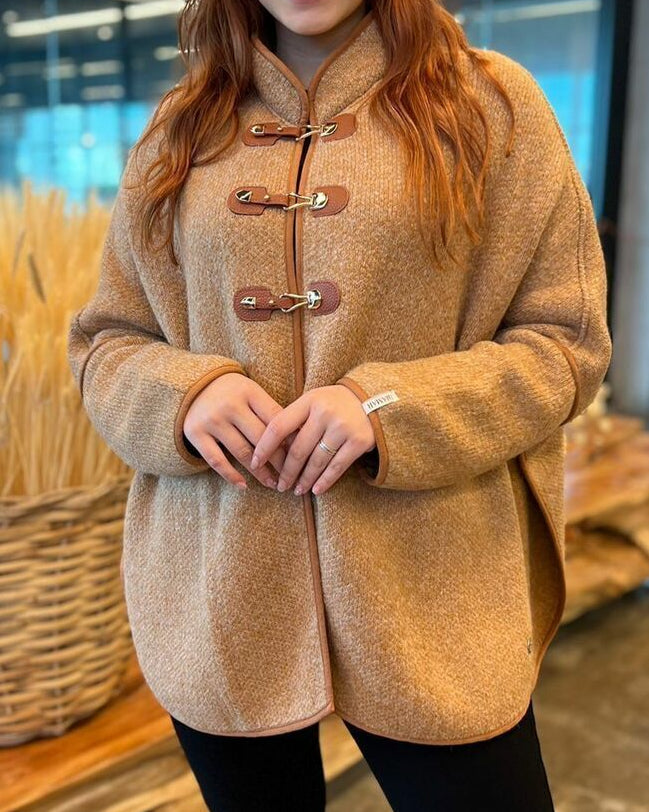 Capa Tricot Feminina - Inverno 2025